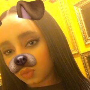 Meet your Posher, Alexus